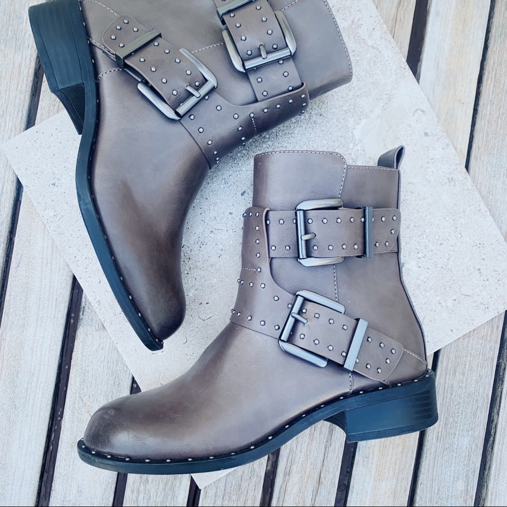 Charles David Clark Studded Boots NEW $329 - Picture 5 of 10